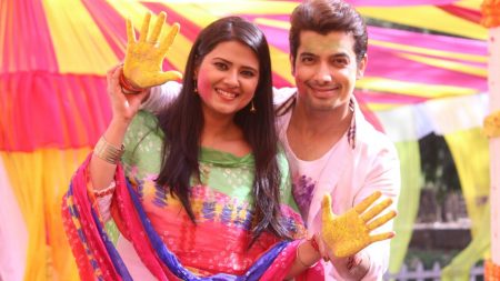 Ssharad Malhotraa and Kratika Sengar Dheer’s first on-screen Holi