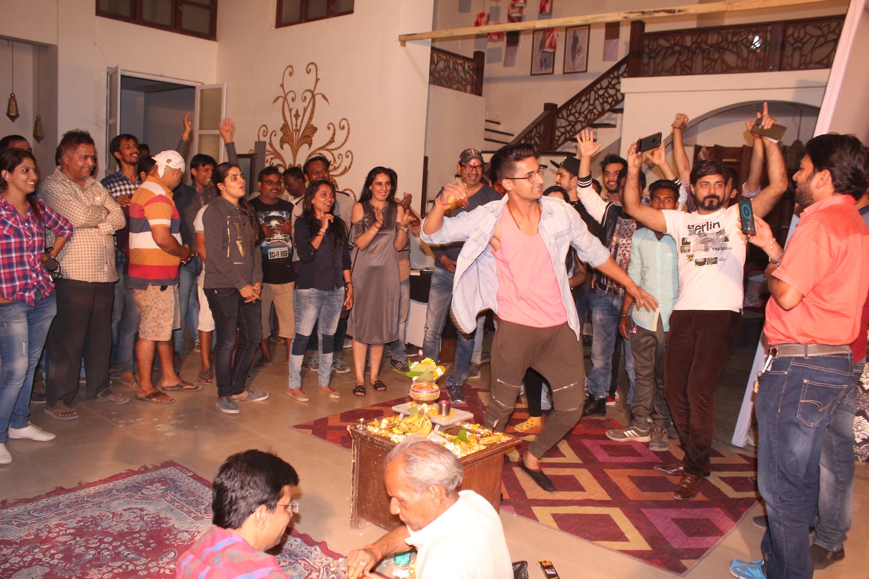 Jamai Raja team parties on last day of shoot