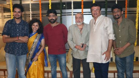 Indian Idol contestants’ ‘Jagrata’ at Anu Malik’s residence