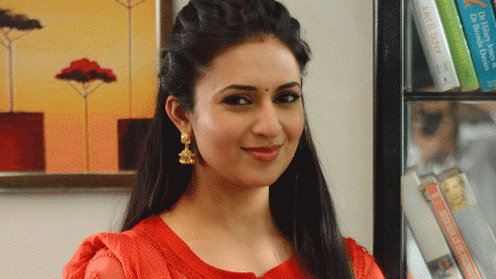 Ouch! Divyanka Tripathi in PAIN