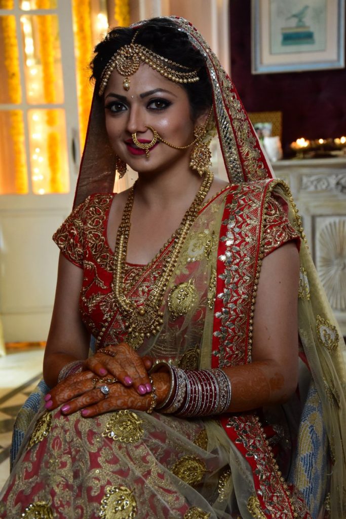 Drashti Dhami and her classy lehenga looks - 2