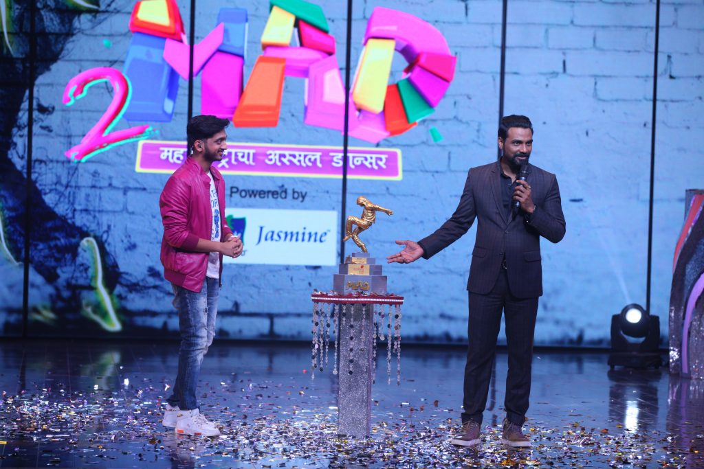 Remo D’Souza enthrals contestants and audiences on the set of Marathi Dance Reality show 2 MAD - 0