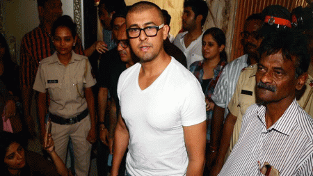 Sonu Nigam shaves off hair: says “celebs cannot be opinionated”