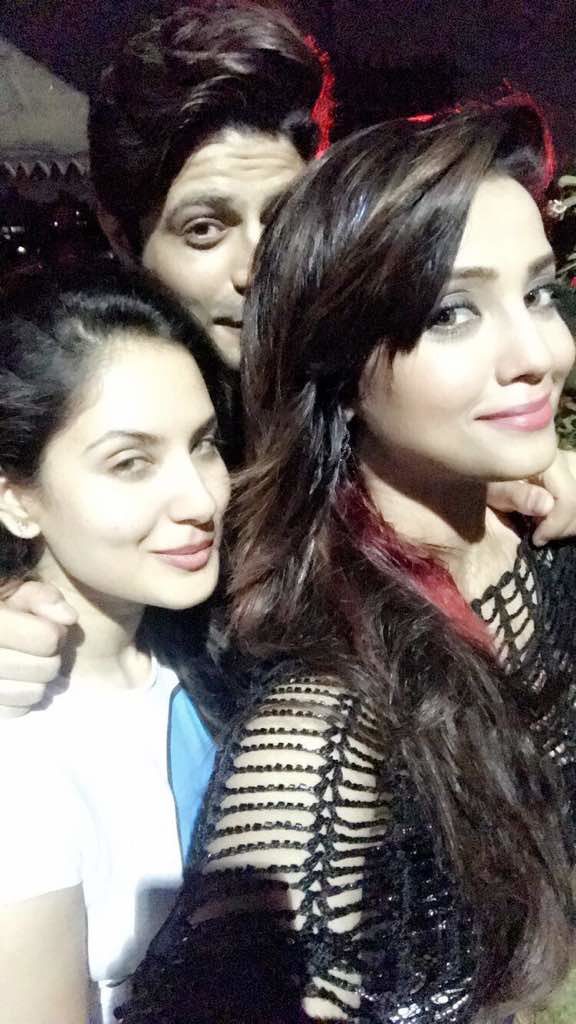 Adaa Khan’s rocking birthday bash! - 7