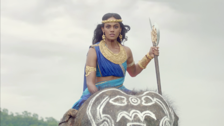 It was a whole new experience for me to fight on an elephant with an axe in my hand: Karthika Nair