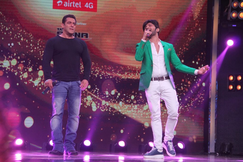 Salman Khan & Sohail Khan on Zee TV’s Sa Re Ga Ma Pa Li’l Champs - 1