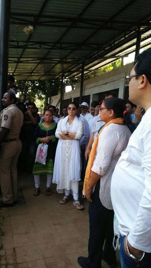 Funeral pics of Reema Lagoo - 10