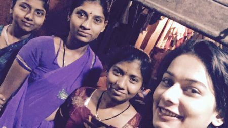 Aneri Vajani’s surprise visit to fans in slum