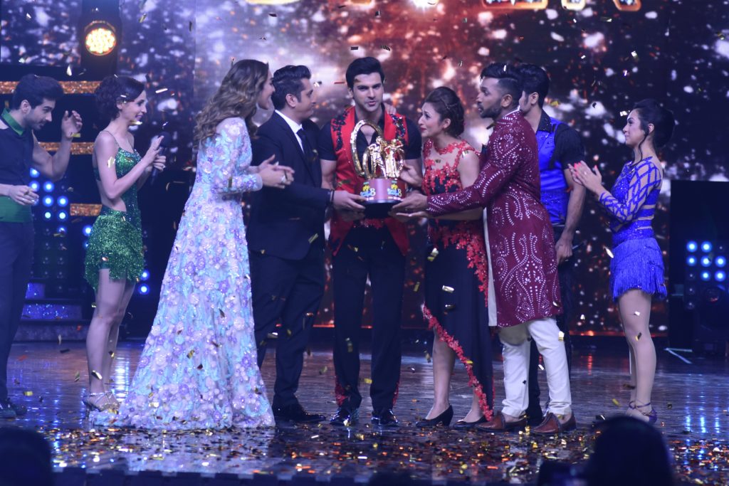 In pics: Divyanka and Vivek’s victory moment on Nach Baliye 8 - 9