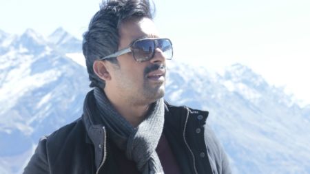 It is important GenX stops fidgeting with their devices and gets out exploring the outdoors: Rannvijay Singh