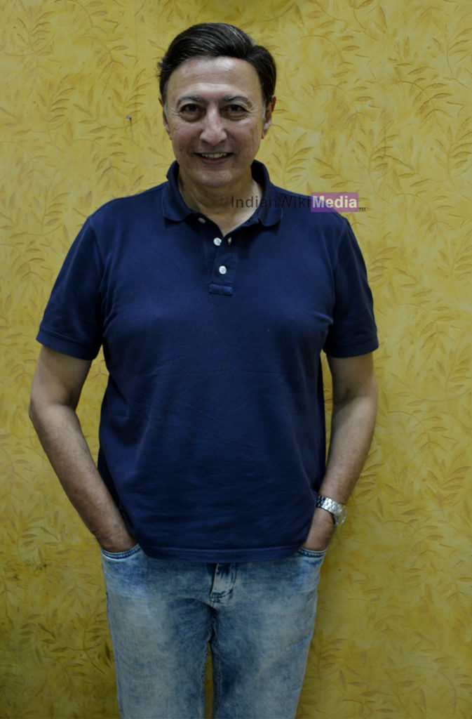 Anang Desai in IndianWikiMedia office - 1