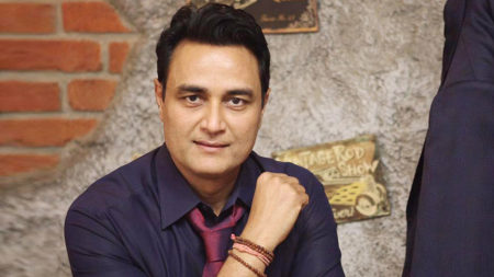 A story which has no connection to a family, seems alien to me: Producer Sumeet Mittal