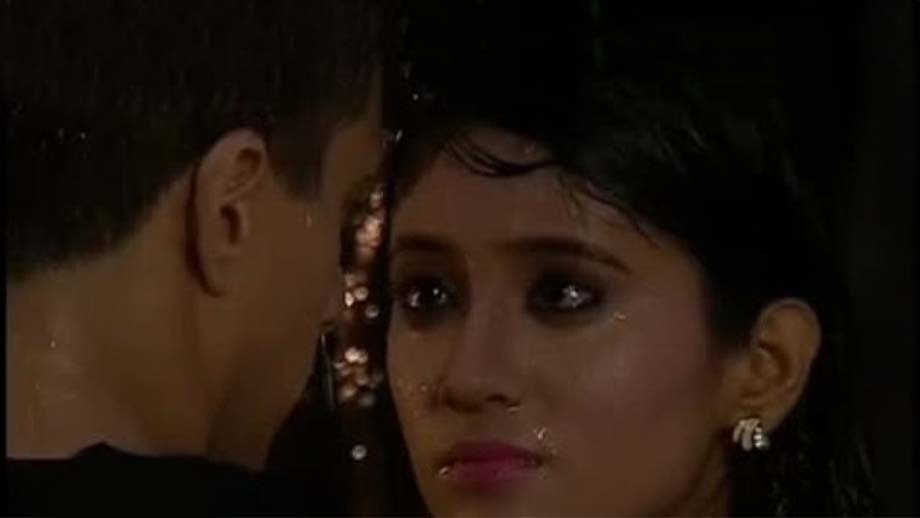 Romantic TV Rain Sequences - 8