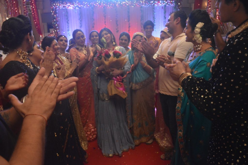 Alka Yagnik to perform at Naksh and Keerti’s sangeet in Yeh Rishta Kya Kehlata Hai - 6