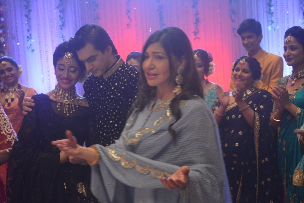 Alka Yagnik to perform at Naksh and Keerti’s sangeet in Yeh Rishta Kya Kehlata Hai - 7