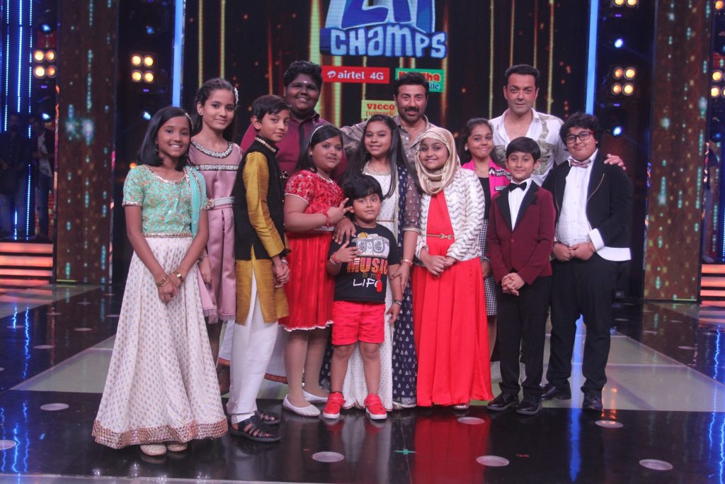 Sunny Deol & Bobby Deol on Zee TV’s Sa Re Ga Ma Pa Li’l Champs - 5