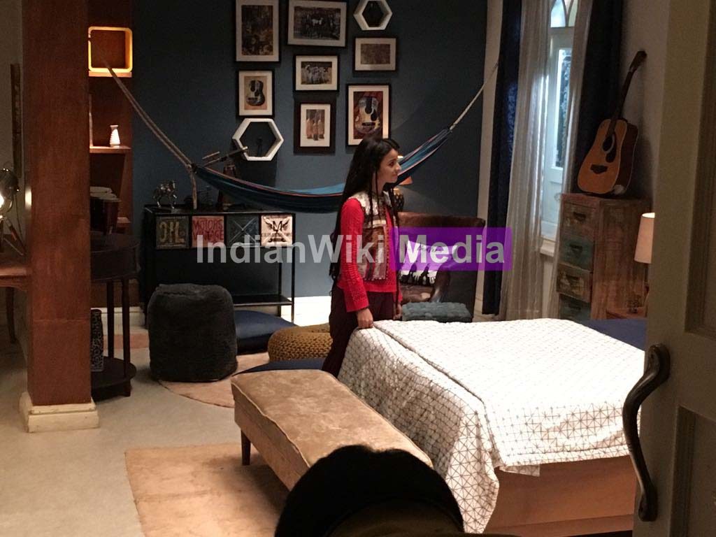 Exclusive: Shooting stills from shows on FWICE strike day - 7