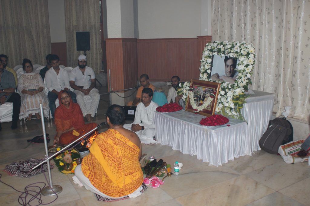 RIP Inder Kumar: Celebs at prayer meet - 1