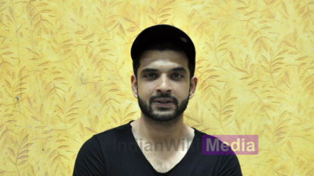 Karan Kundra smiles post FB Live session with IndianWikiMedia