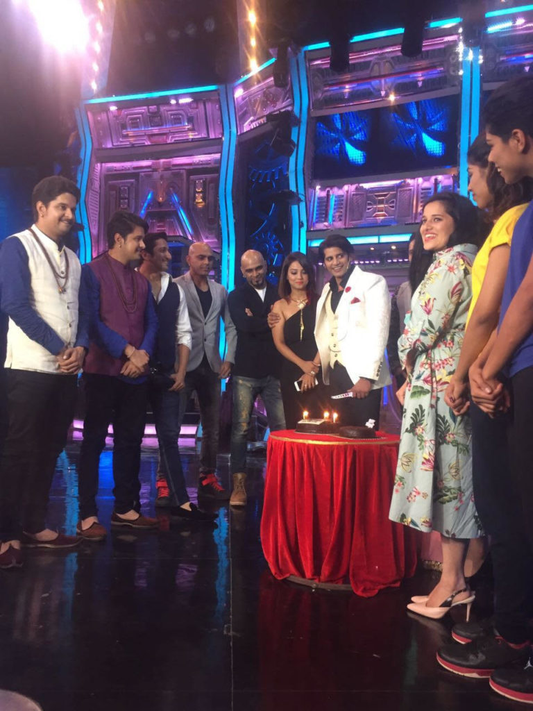 Karanvir Bohra’s birthday celebrations on the sets of India’s Best Judwaah - 6