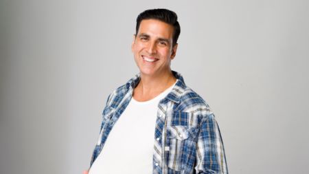 Akshay Kumar set to take audiences by storm as the first Pregnant Man of the Nation