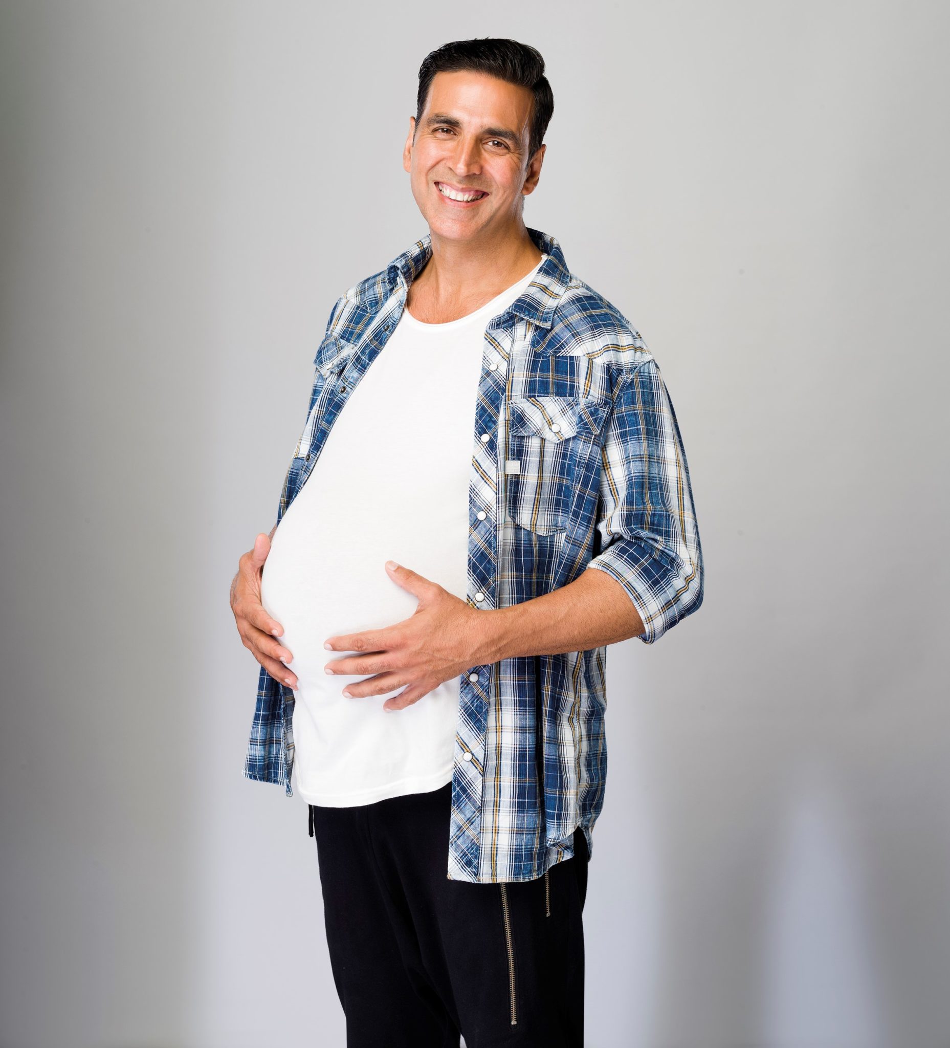 Akshay Kumar set to take audiences by storm as the first Pregnant Man of the Nation