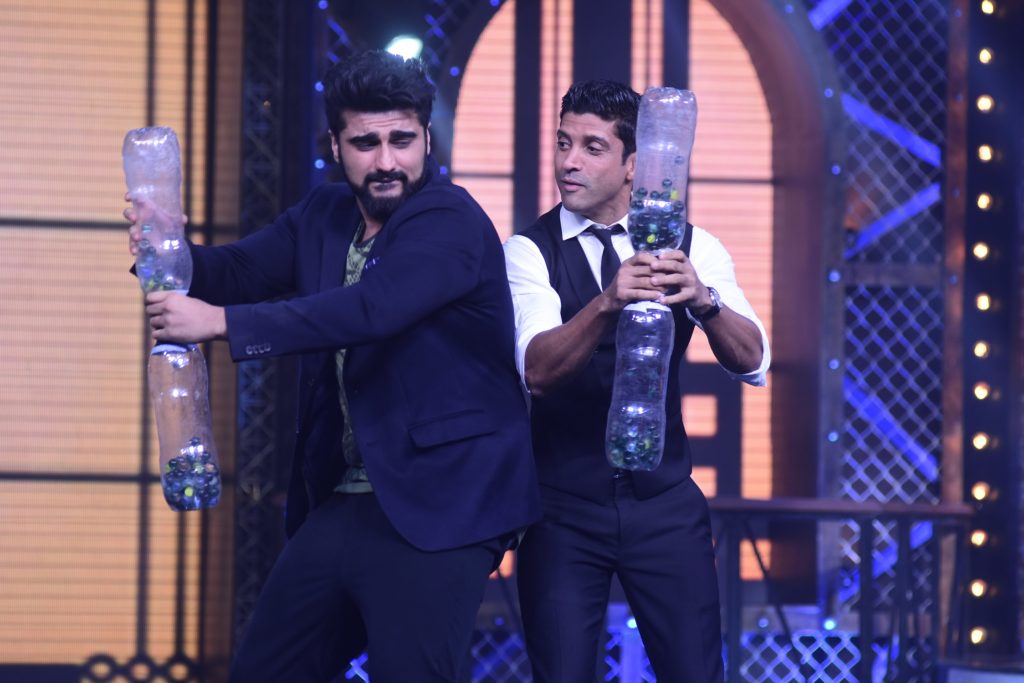 Farhan Akhtar and Arjun Kapoor on Farah Khan’s show Lip Sing Battle - 0