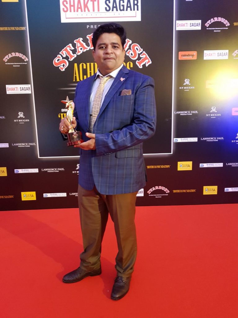 Global Advertisers MD Sanjeev Gupta wins big at Stardust Achievers Awards - 1