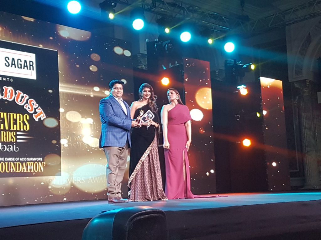 Global Advertisers MD Sanjeev Gupta wins big at Stardust Achievers Awards - 4