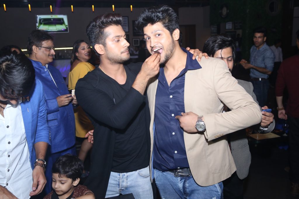 Namish Taneja’s rocking birthday bash! - 10