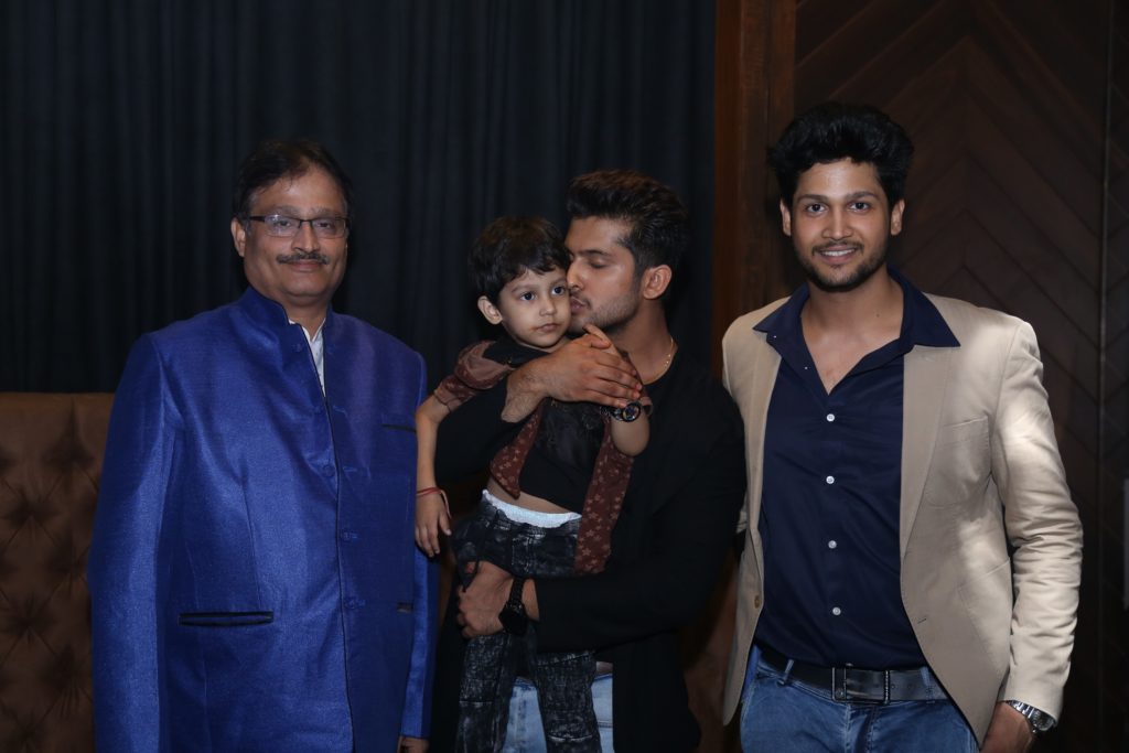 Namish Taneja’s rocking birthday bash! - 12