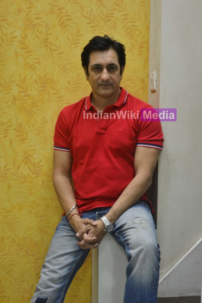 Rajev Paul in IndianWikiMedia office - 2