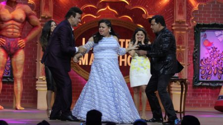 Ravi Kishan kickstarts the Laughter Marathon on Comedy Dangal