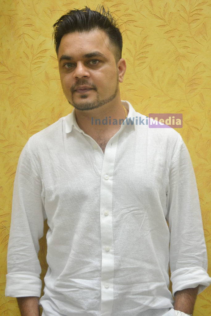 Sandeep Aanand in IndianWikiMedia office - 1