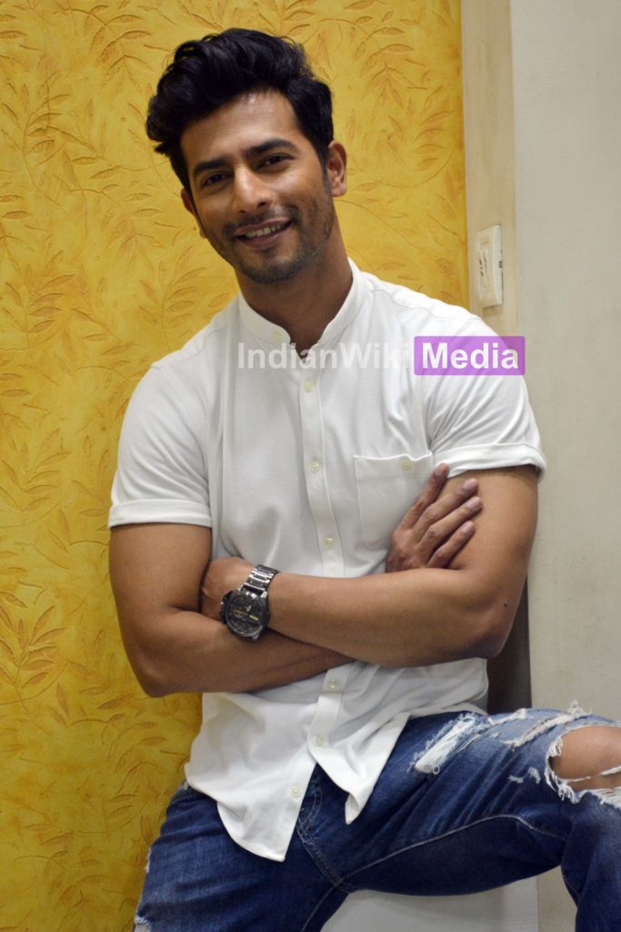 Sehban Azim poses after a fun LIVE chat with IndianWikiMedia - 7