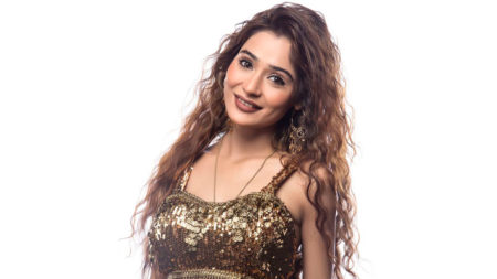 Sara Khan to grace the ‘Navratri fest’ in &TV’s Bakula Bua Ka Bhoot