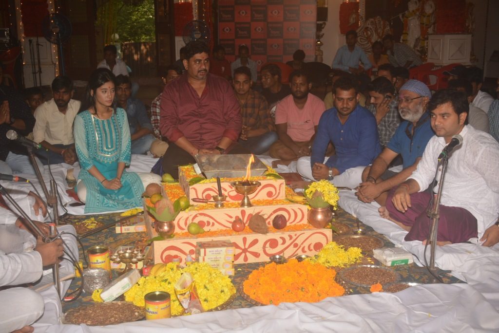 Hawan and cake cutting ceremony on the sets of Yeh Ristha Kya Kehlata Hai - 10