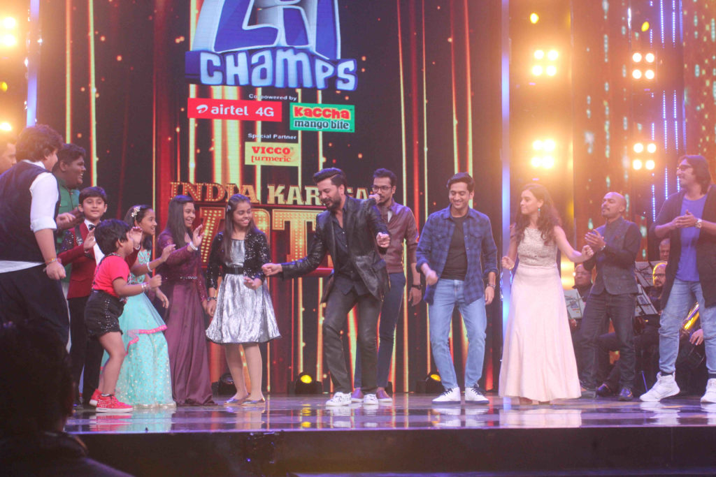 Riteish Deshmukh along with the cast of Faster Fenne at Sa Re Ga Ma Pa Li’l Champs - 4