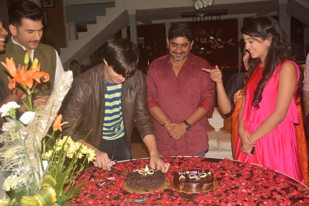 Mohsin Khan Birthday on Ye Ristha Kya Kehlata Hai set! - 2