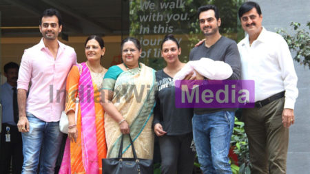 Esha Deol blessed with a baby girl