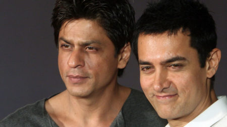 Aamir makes way for SRK’s show