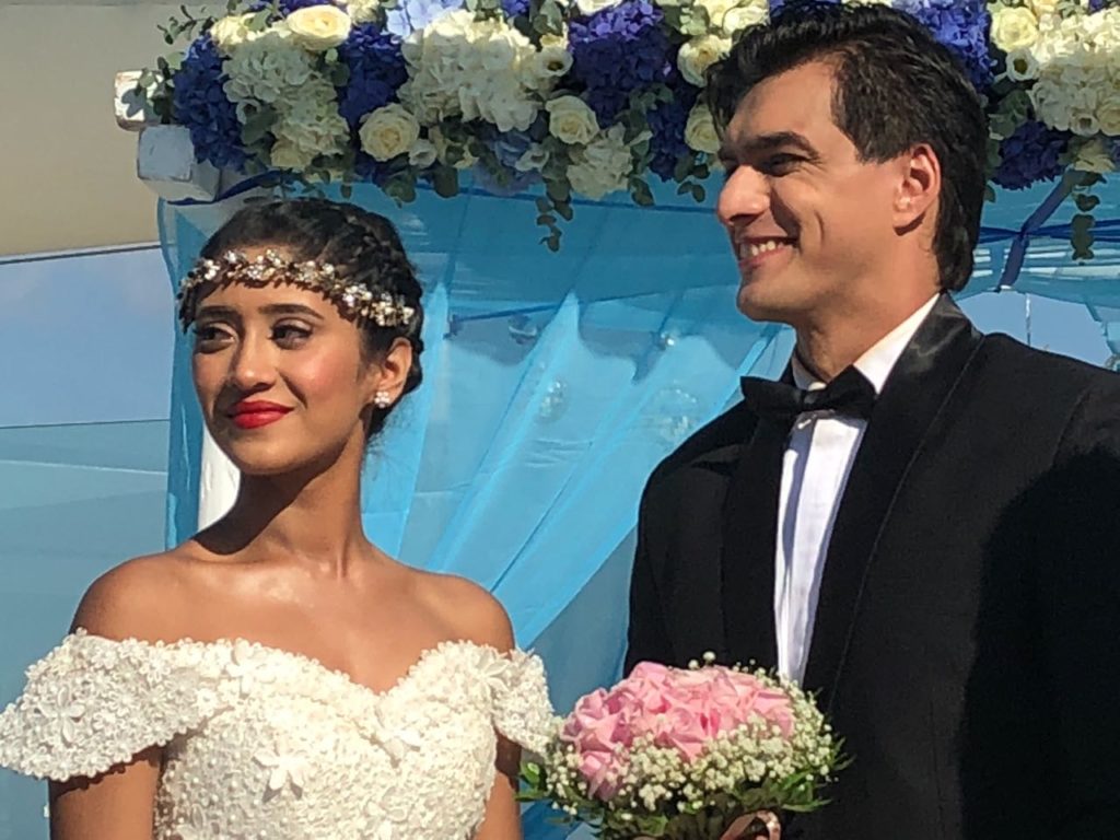 Kartik and Naira’s ‘romantic’ getaway in Greece - 5