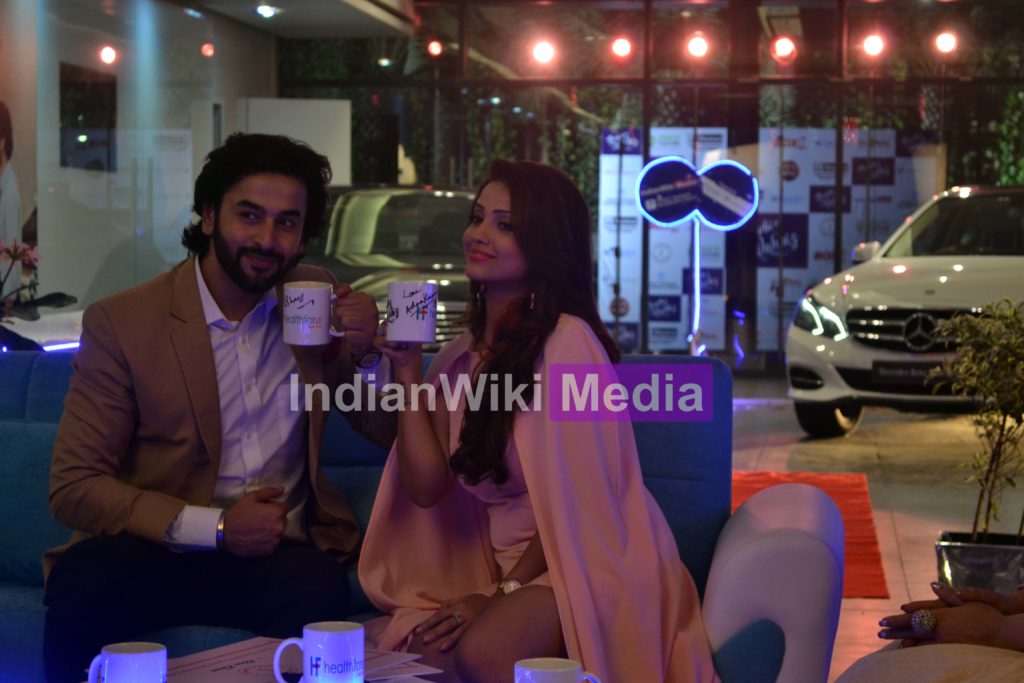 Fun time: Shashank Vyas and Adaa Khan on the set of Showbiz With Vahbiz - 8