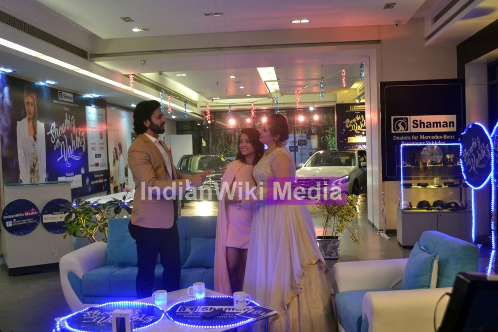 Fun time: Shashank Vyas and Adaa Khan on the set of Showbiz With Vahbiz - 9