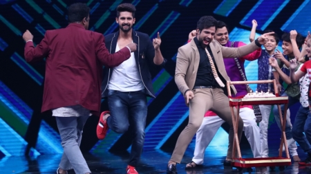 Rithwik Dhanjani’s birthday celebration on the set of Super Dancer Chapter 2