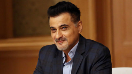 Sanjay Kapoor the ‘live wire’ on the sets of Star Plus’ Dil Sambhal Jaa Zara