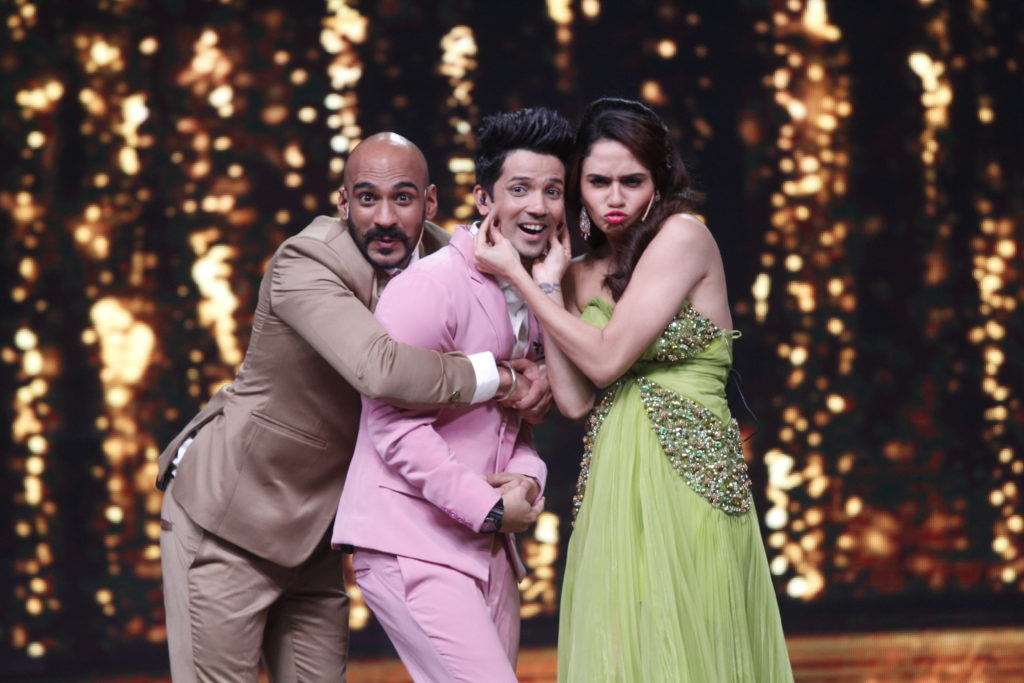 Mithun Da, Marzi Pestonji and Mudassar Khan grace the stage of Dance India Dance 6 - 4