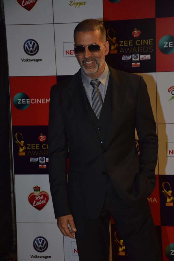 Celebs at Red Carpet: Zee Cine Awards 2018 - 0