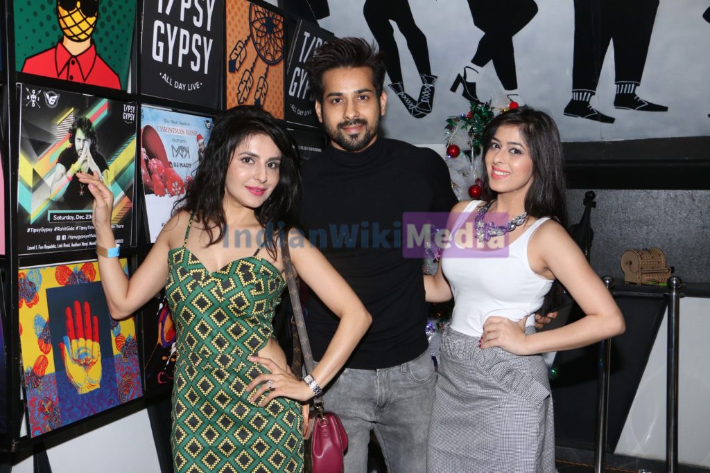 Celebs party hard at IndianWikiMedia X’mas Bash at Tipsy Gypsy - 42