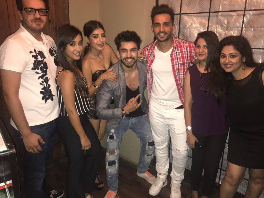 Avinash Mishra’s rocking birthday bash - 0